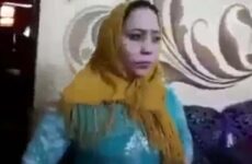 سكس مصري يضع كاميرا خفية ويدخل بيت دعارة - سكس عربي