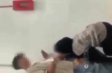 تلميذة محجبة سخونة مع زميلها في القسم سكس جزائري - سكس عربي